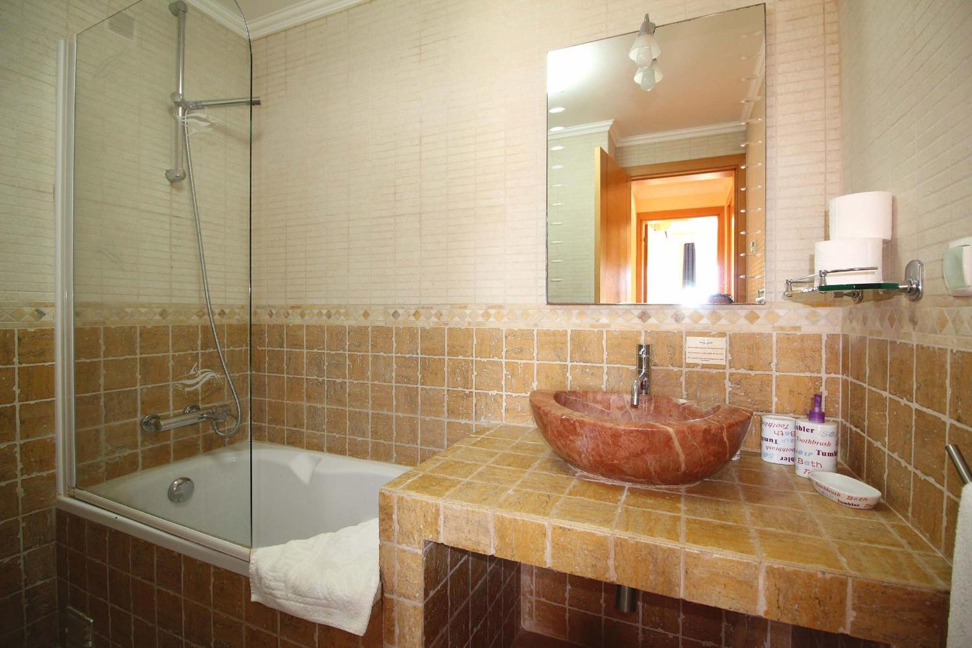 Hostal Quinta dos Vales Wine Estate Estômbar Habitación foto